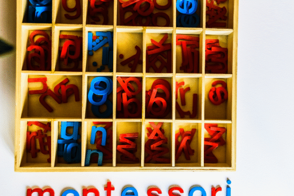 Montessori Spielzeug für Autisten